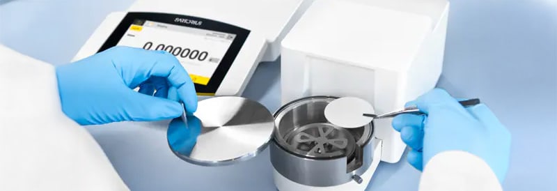 The Effects of Static Electricity on Analytical Weighing 